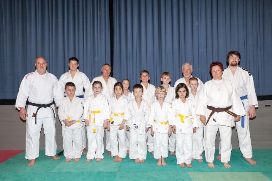 Erfolgreiche Gürtelprüfung der Anfänger im Dezember