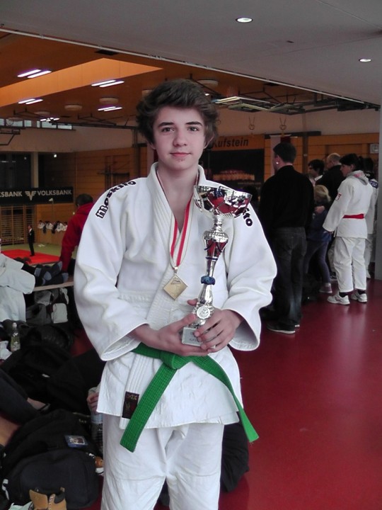 Niklas Rempel hat beim int. u14 Turnier in Kufstein (Österreich) den Titel abgeräumt. Herzlichen Glückwünsch!