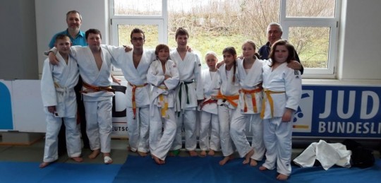 Nürtinger Judoka beim Wettbewerb Jugend trainiert für Olympia erfolgreich.