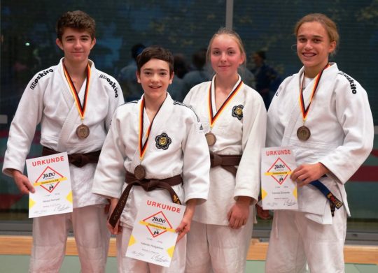 Süddeutsche Einzelmeisterschaften u15  Sensationelles Ergebnis für Nürtinger Judokas: Vier mal Edelmetall