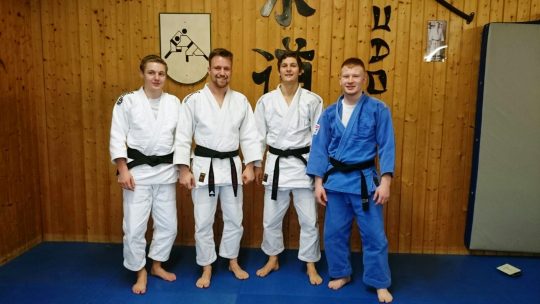 Vier neue Prüfer für Gürtelprüfungen