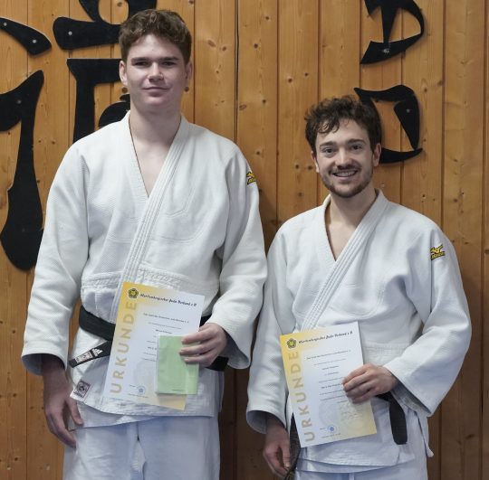 Dritter Dan-Grad für Marius Kölblinger und Valentin Hofgärtner